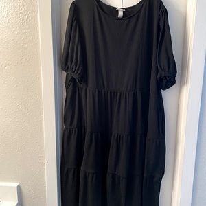 Black tiered midi dress